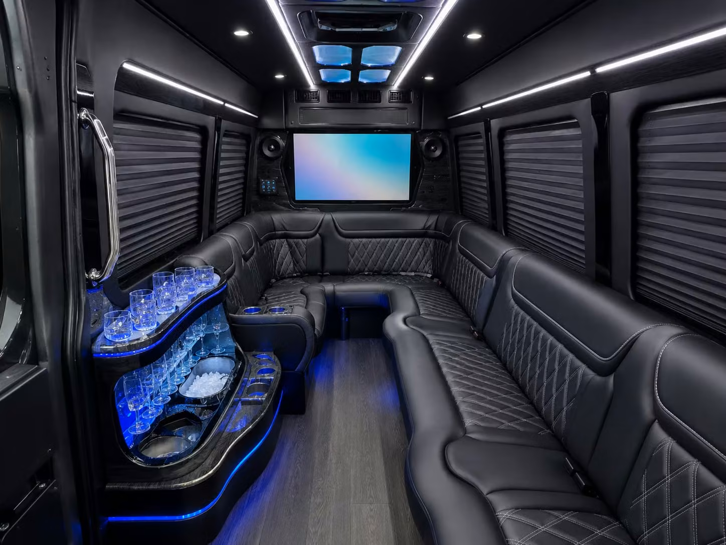 charterbusrentaleugeneor com puts your sports team on the right bus for every away game