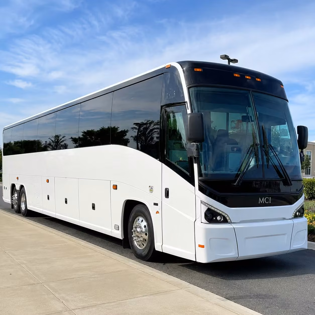 employee shuttle services for eugene businesses and employers